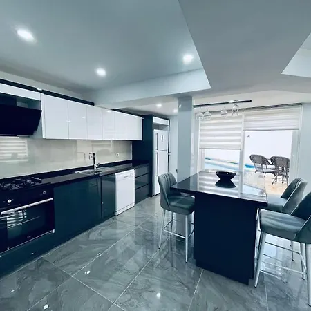 Grey 3+1 Private Pool